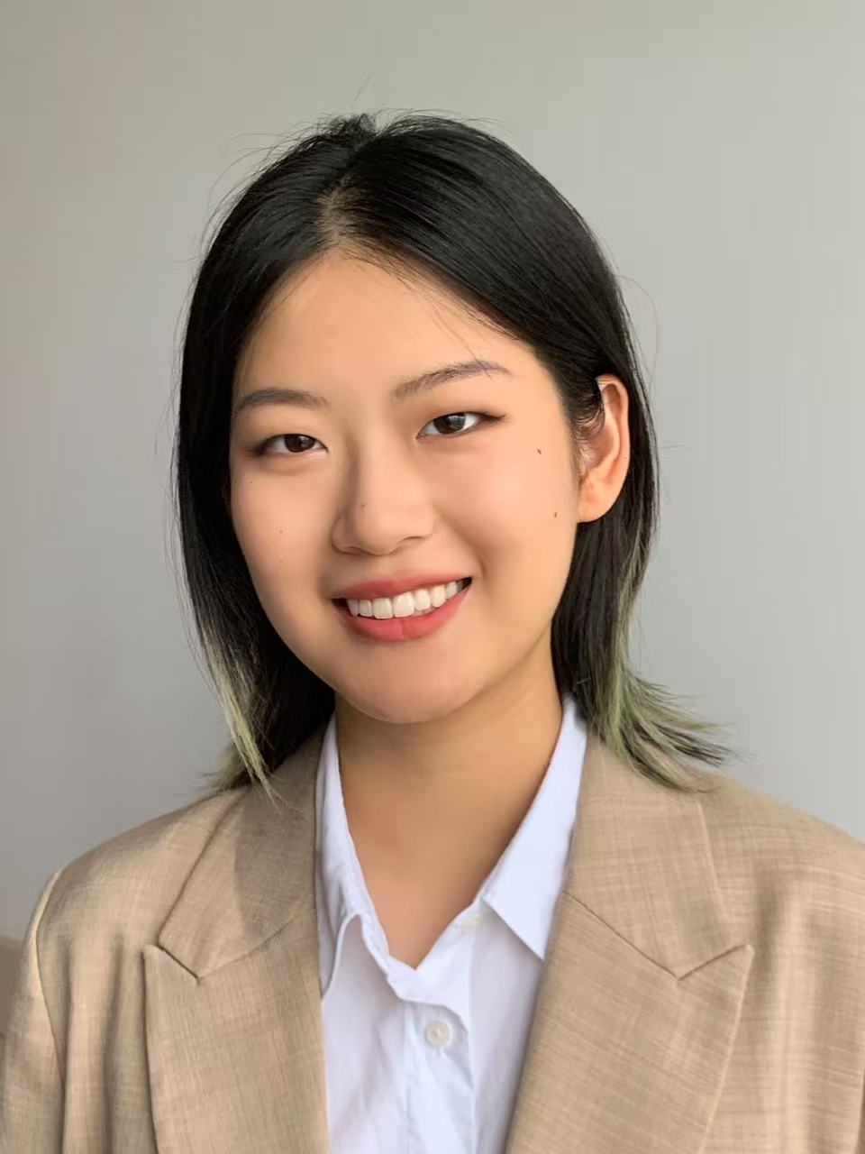 Yilia (Yijia) Qu
